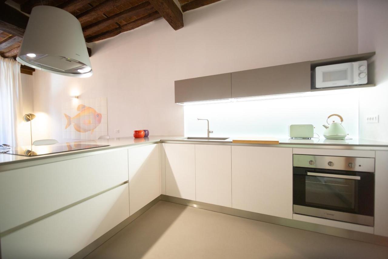 La Corticella Luxury Suite, With Terrace Lucca Eksteriør billede