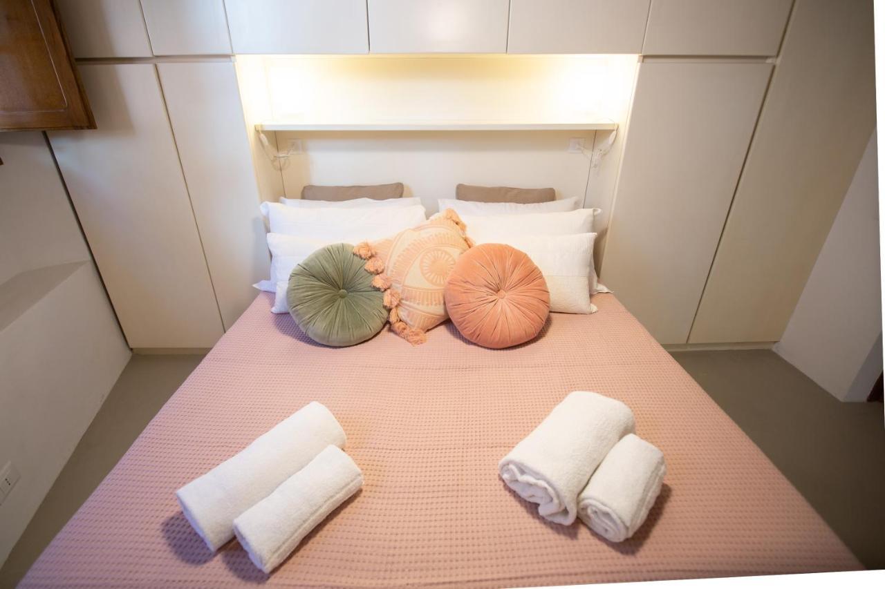 La Corticella Luxury Suite, With Terrace Lucca Eksteriør billede