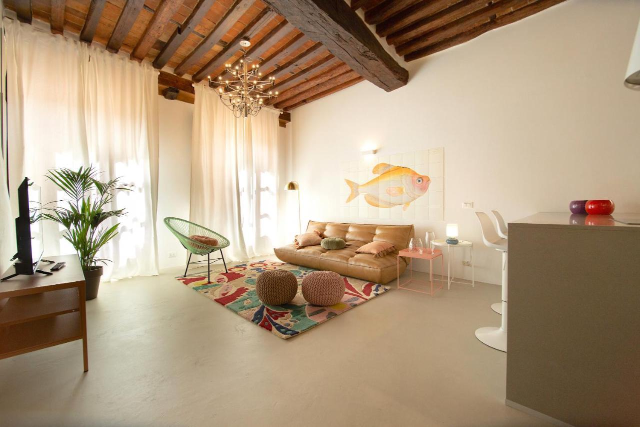 La Corticella Luxury Suite, With Terrace Lucca Eksteriør billede