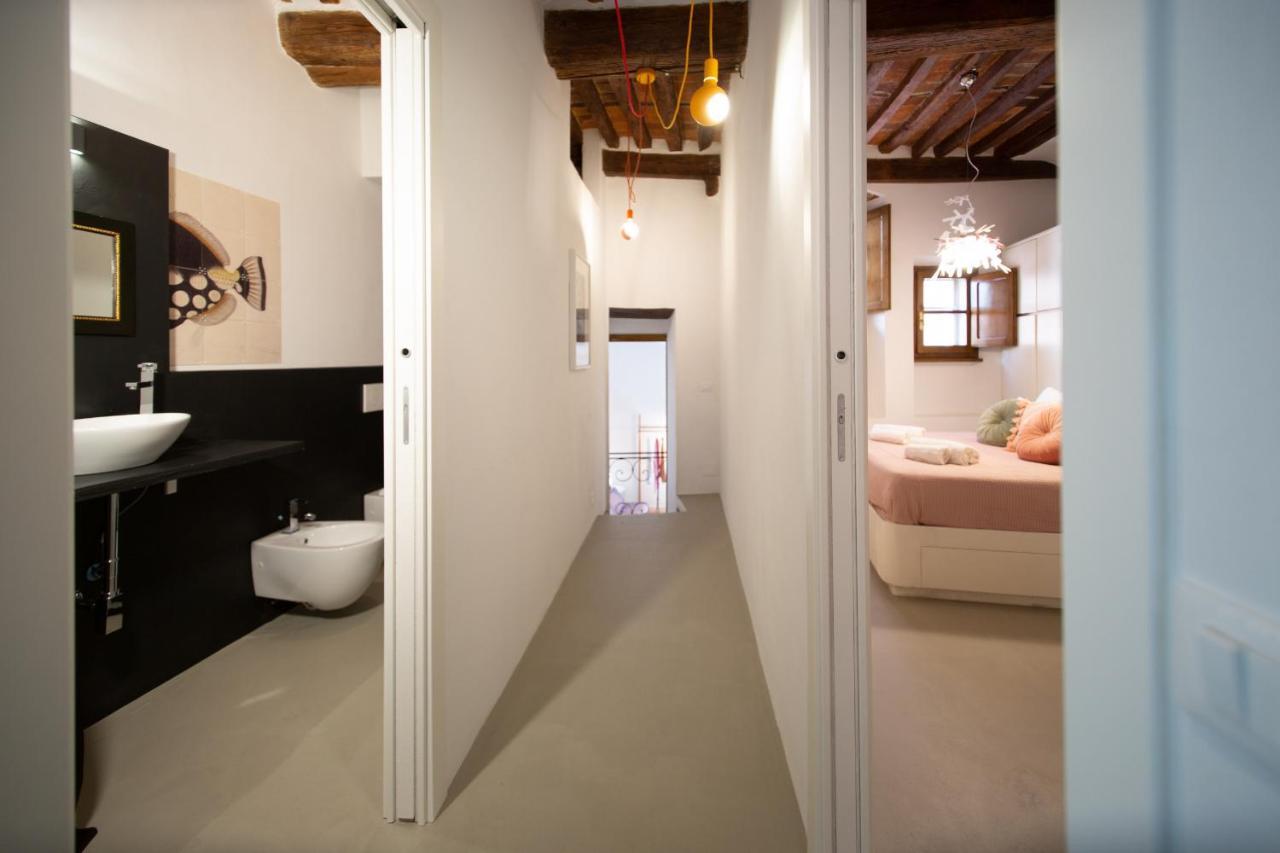 La Corticella Luxury Suite, With Terrace Lucca Eksteriør billede